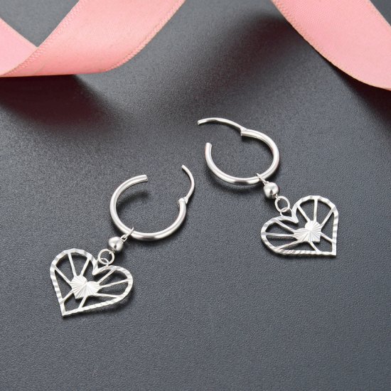 Elegant Heart Design Silver Earrings - Click Image to Close